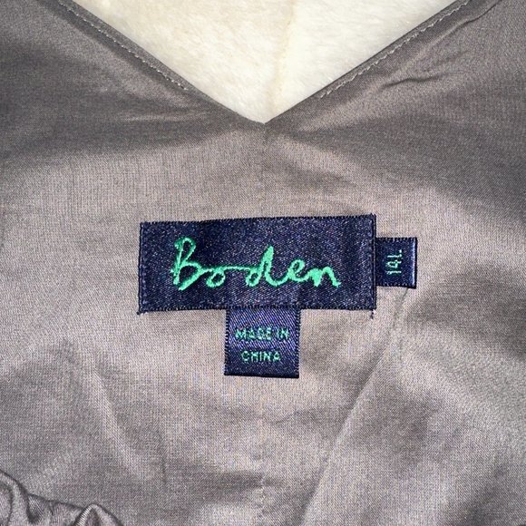 Boden Two-Tone Dress with Empire Waist MORE LIKE A SIZE 12 - Picture 3 of 3